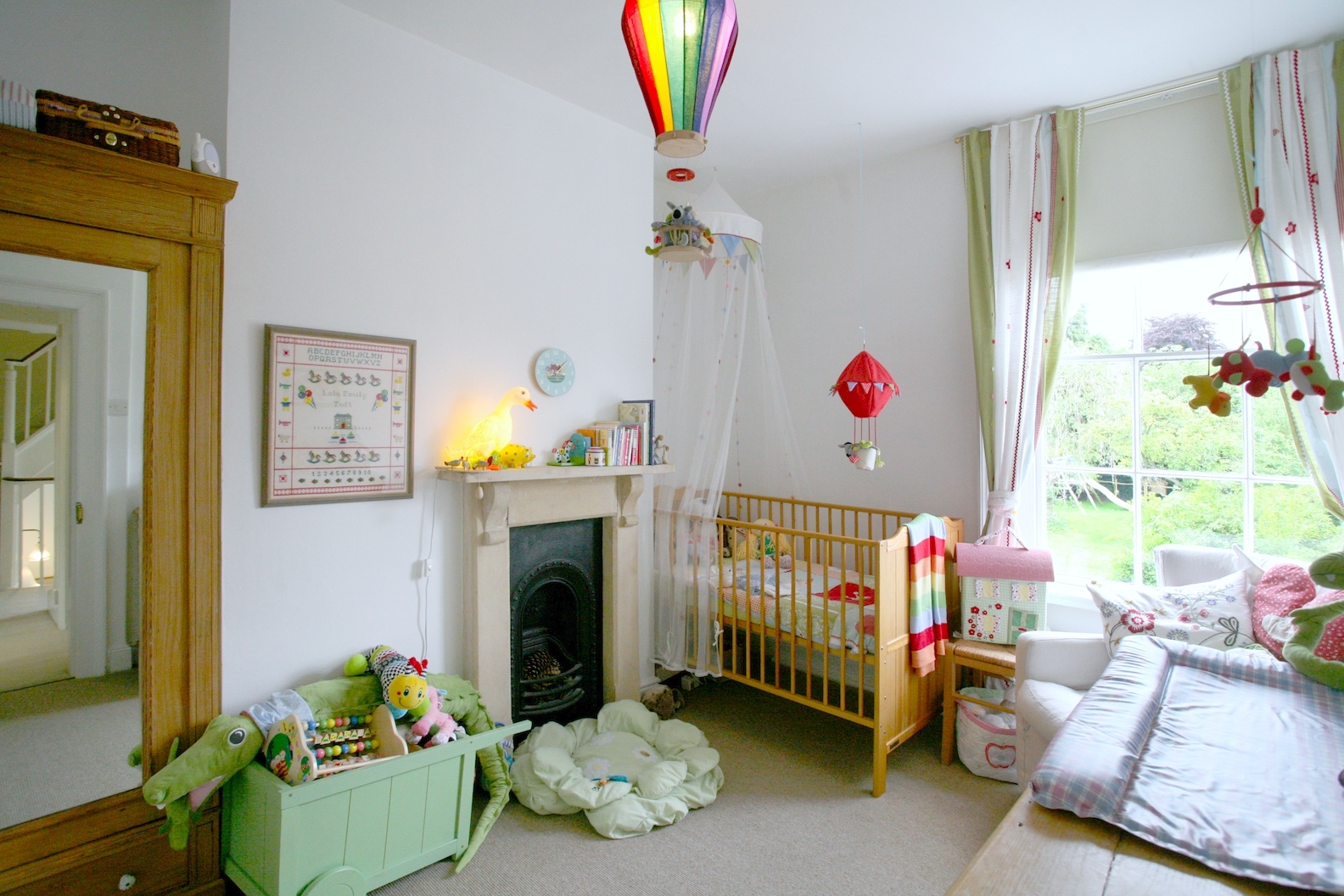 4 Normans Place  009 - INT.JPG